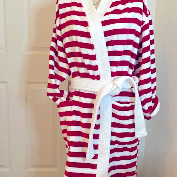 Caro Home Christmas Candy Cane Stripe Plush Robe medium - Picture 1 of 5